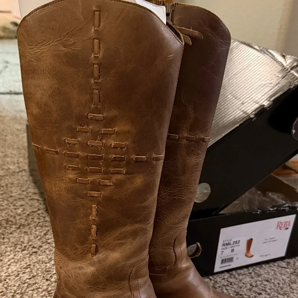 Reba by Justin Tan Leather Tucsan Boots - Picture 2 of 7